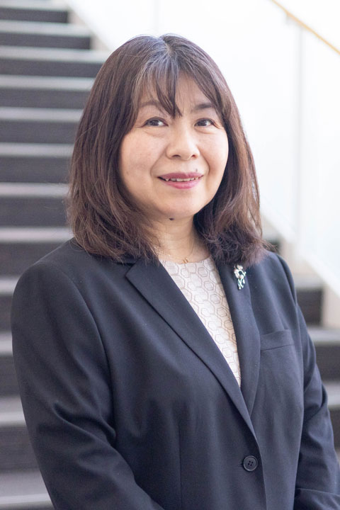 片井 加奈子