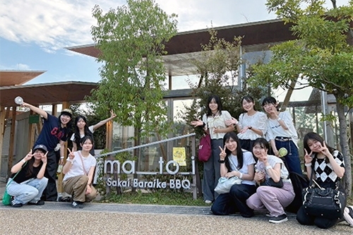 260806_report_childhood_harvest_hill2.jpg