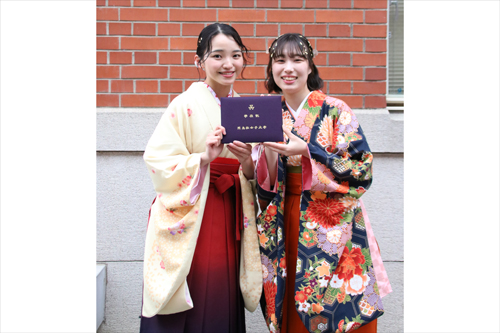 230323_report_commencement2022_7.jpg